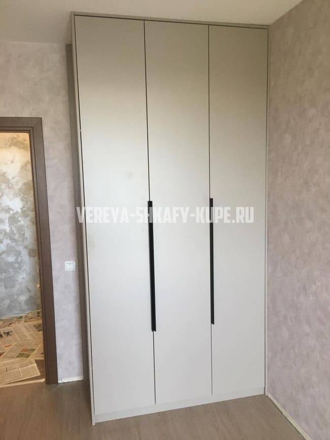 Распашные шкафы Верея