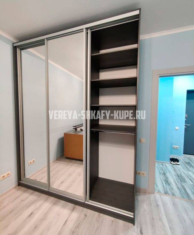 Шкафы в спальню Верея